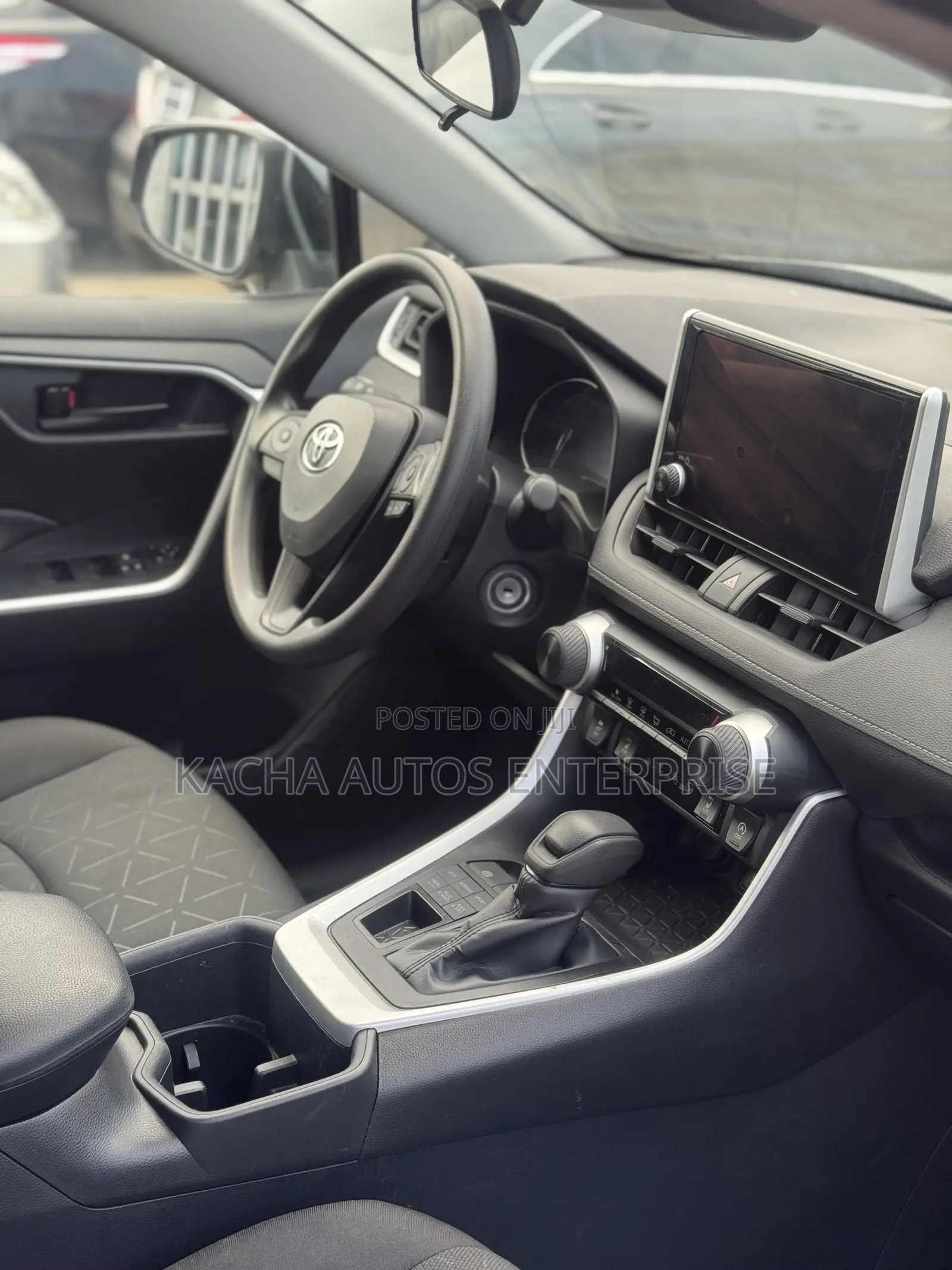 Toyota RAV4 2024 Gray