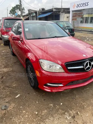 Mercedes-Benz C300 2010 Red