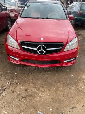 Mercedes-Benz C300 2010 Red