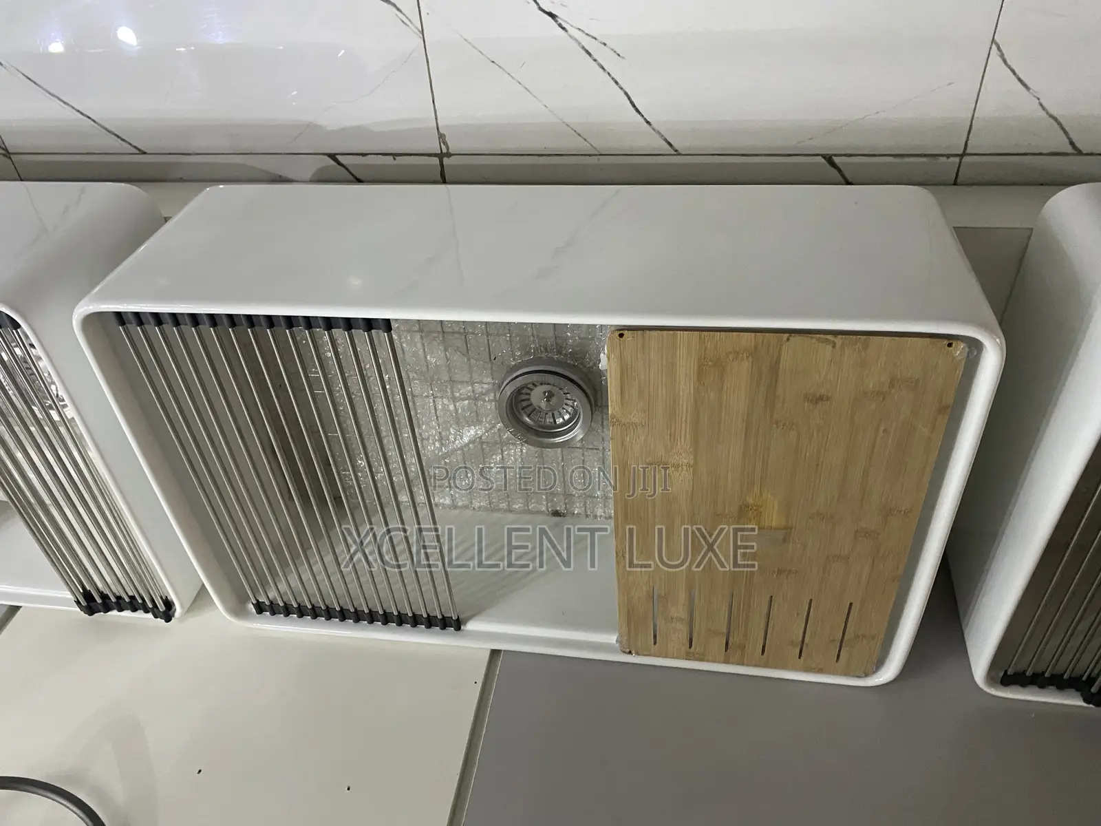 Multi Purpose Belfast Ceramic Sink With Complete Accessories.