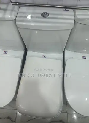 Quality White Ceramic Water Closet