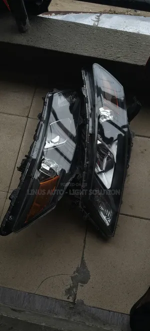 Head Light 2010 Crosstour