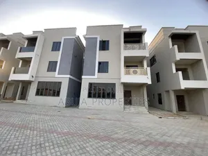 6bdrm Duplex in Jahi for sale