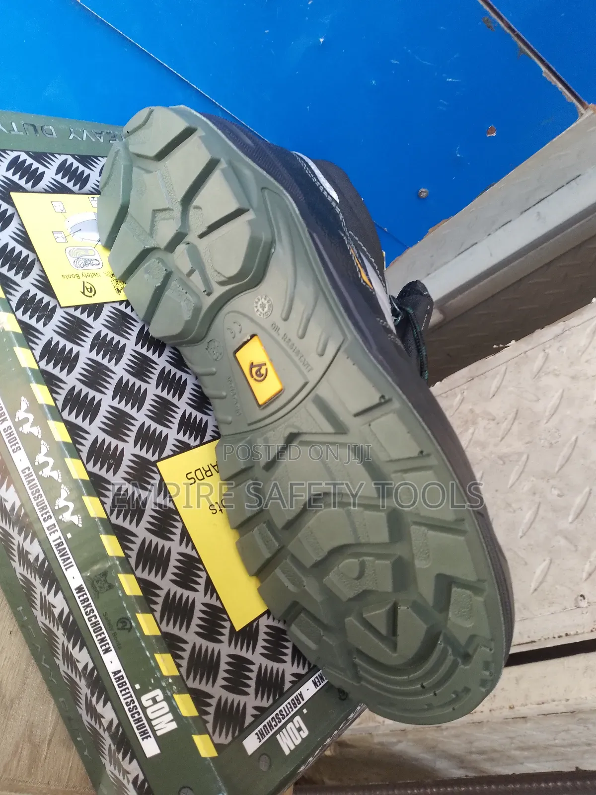 Cat Safety Boot