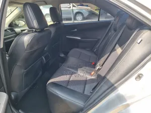 Toyota Camry SE 4dr Sedan (2.5L 4cyl 6A) 2012 Silver