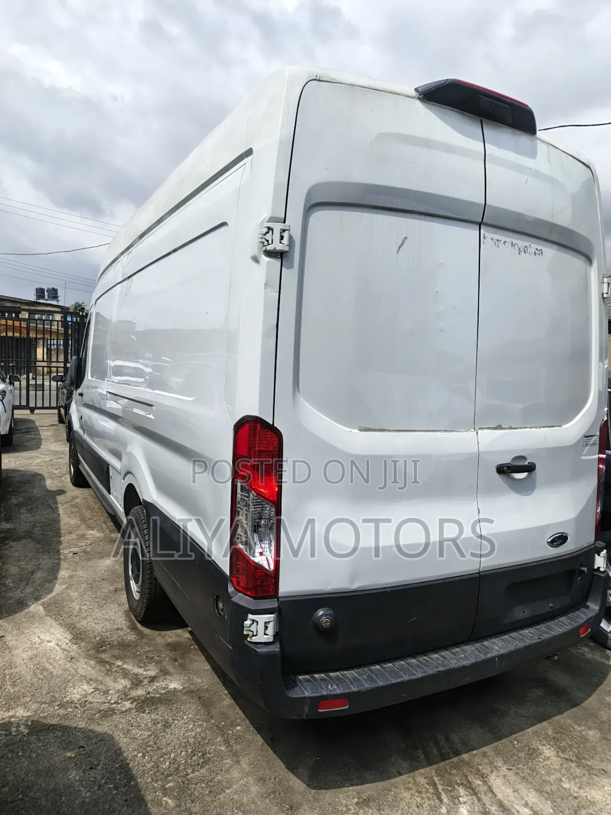 Ford Transit 2021 White