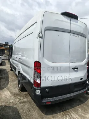 Ford Transit 2021 White