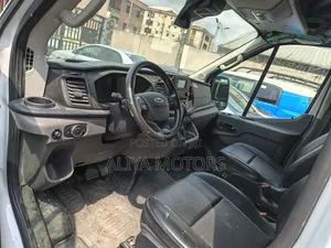 Ford Transit 2021 White
