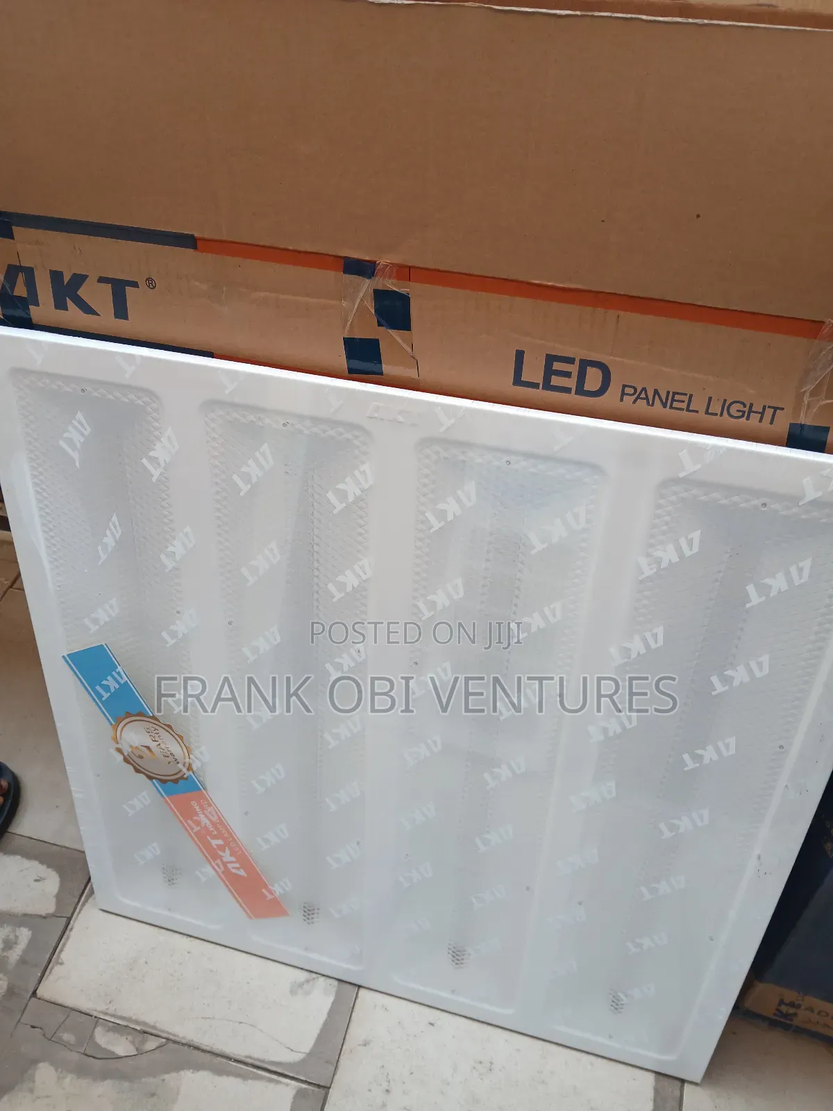 Akt Modular, Surface/ Pop