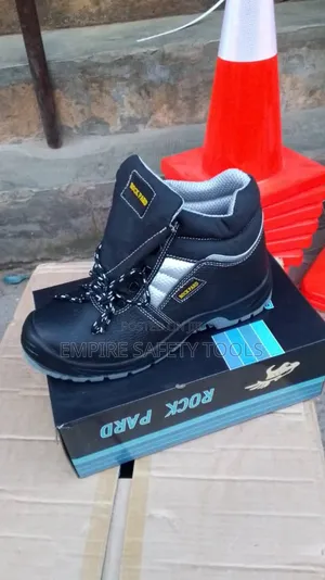 Rock Pad Safety Boot