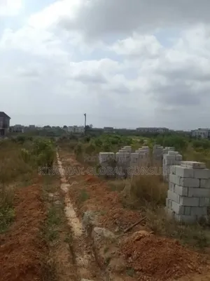 Land for Sale! Plot Size: 1,070sqm ; Purpose: Residential