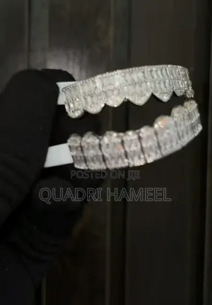 Silver Crystal Teeth Grillz