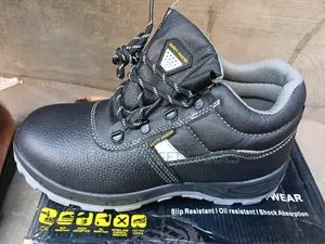 Safety Master Boot