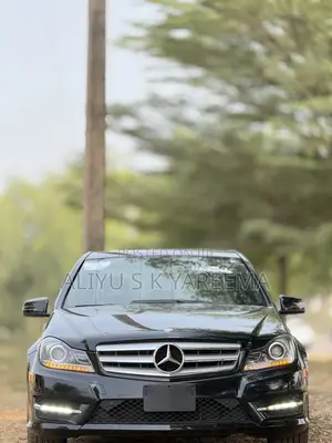 Mercedes-Benz C300 Luxury 4Matic Sedan AWD (3.5L 6cyl 7A) 2013 Black