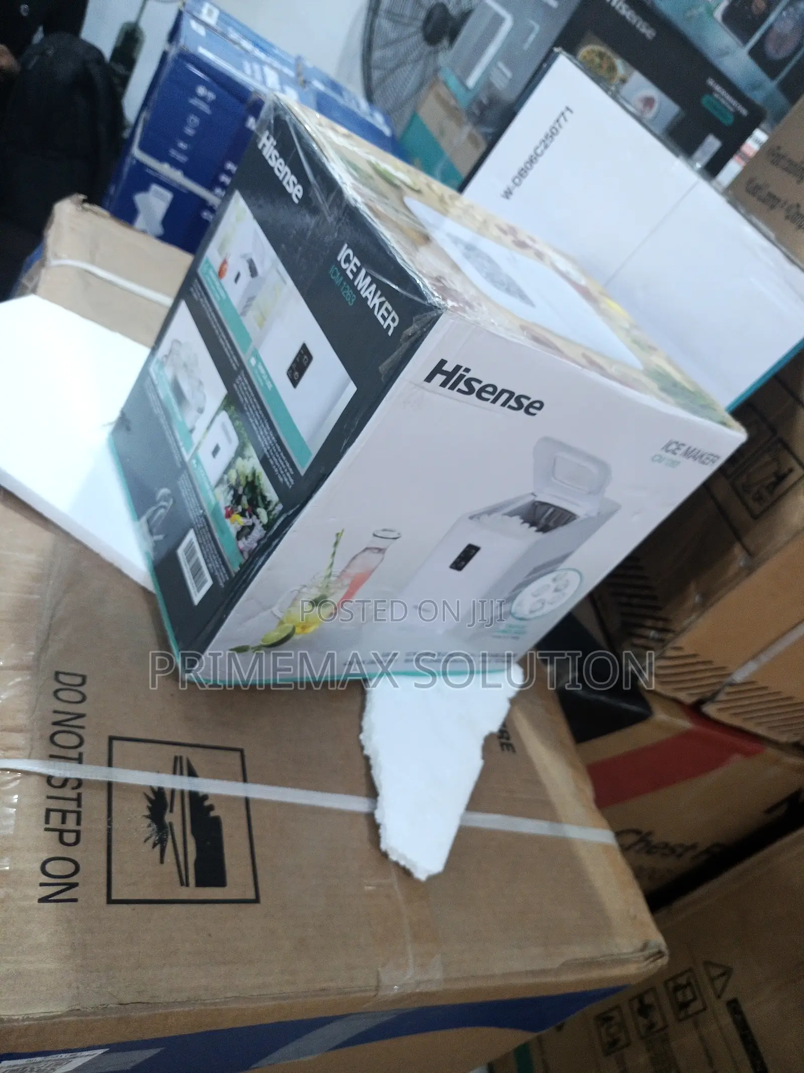 Hisense 12kg Countertop Ice Machine - No Plumbing Required