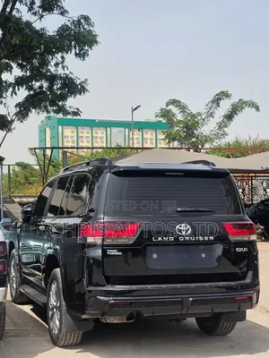 Toyota Land Cruiser 79 Series 2024 Black