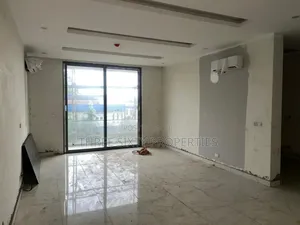 3bdrm Block of Flats in Ikeja Gra for rent