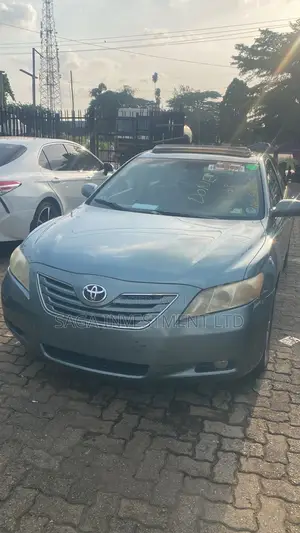 Toyota Camry XLE V6 4dr Sedan (3.5L 6cyl 6AM) 2009 Green