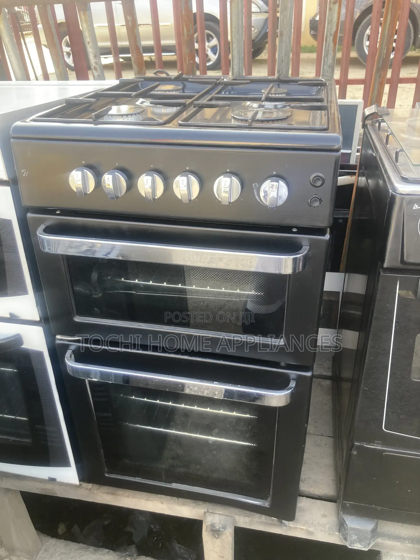 Clean Bosch Four Burner Gas Cooker