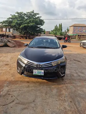 Toyota Corolla 2015 Black