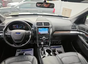 Ford Explorer Platinum 4dr 4x4 (3.5L 6cyl 6A) 2017 White