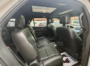Ford Explorer Platinum 4dr 4x4 (3.5L 6cyl 6A) 2017 White