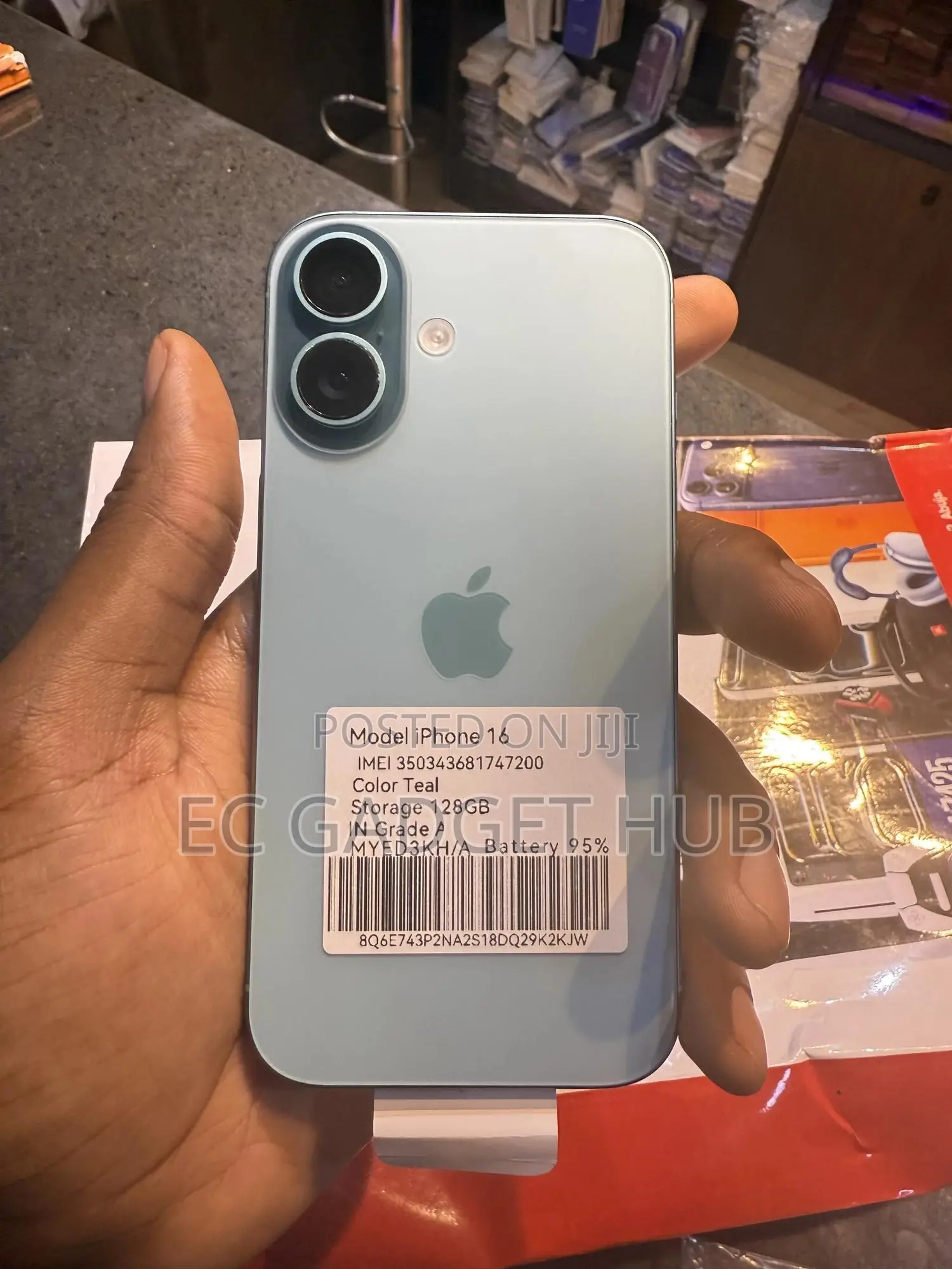Apple iPhone 16 128 GB Green