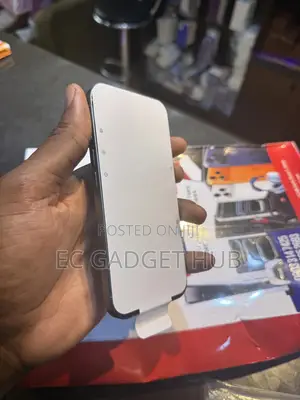 Apple iPhone 16 128 GB Green