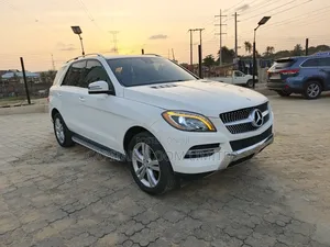 Mercedes-Benz M Class ML350 4MATIC 4dr SUV AWD (3.5L 6cyl 7A) 2014