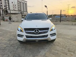 Mercedes-Benz M Class ML350 4MATIC 4dr SUV AWD (3.5L 6cyl 7A) 2014