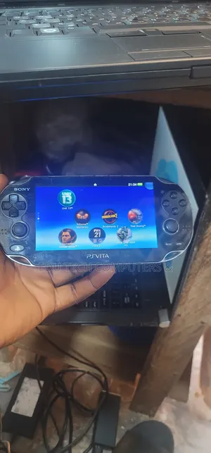 Ps Vita With 6 Games