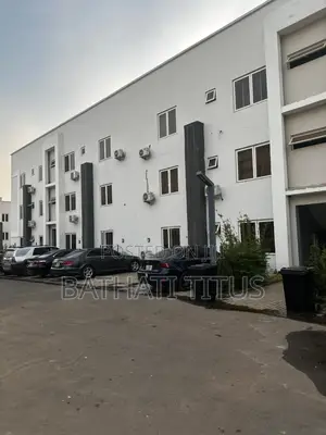 3bdrm Block of Flats in Bilaad Estate, Life Camp for rent
