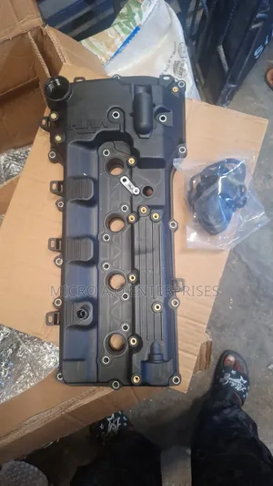 Top Engine Cover Hilux 2tr