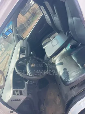 Toyota HiAce 2008 White