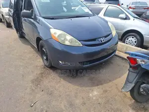 Toyota Sienna 2006 Gray