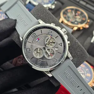Tommy Hilfiger Quality Luxury Men Rubber Strap Wristwatch.