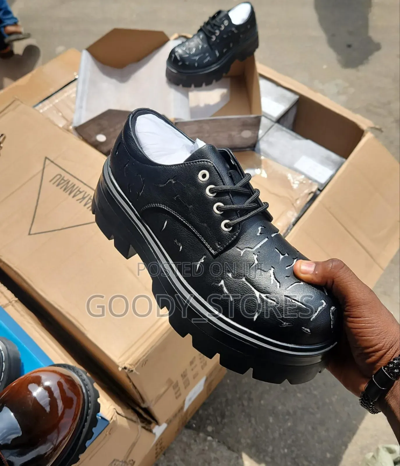 Luxury Black Chunky Shoe