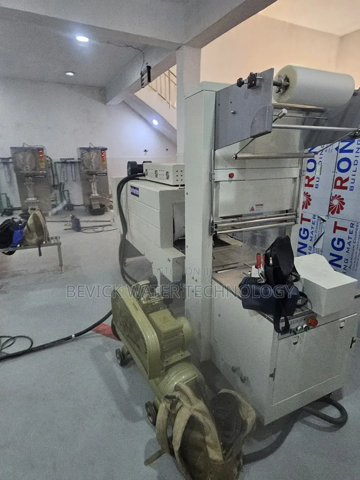 Shrink Wrapper Machine – Improve Packaging Speed