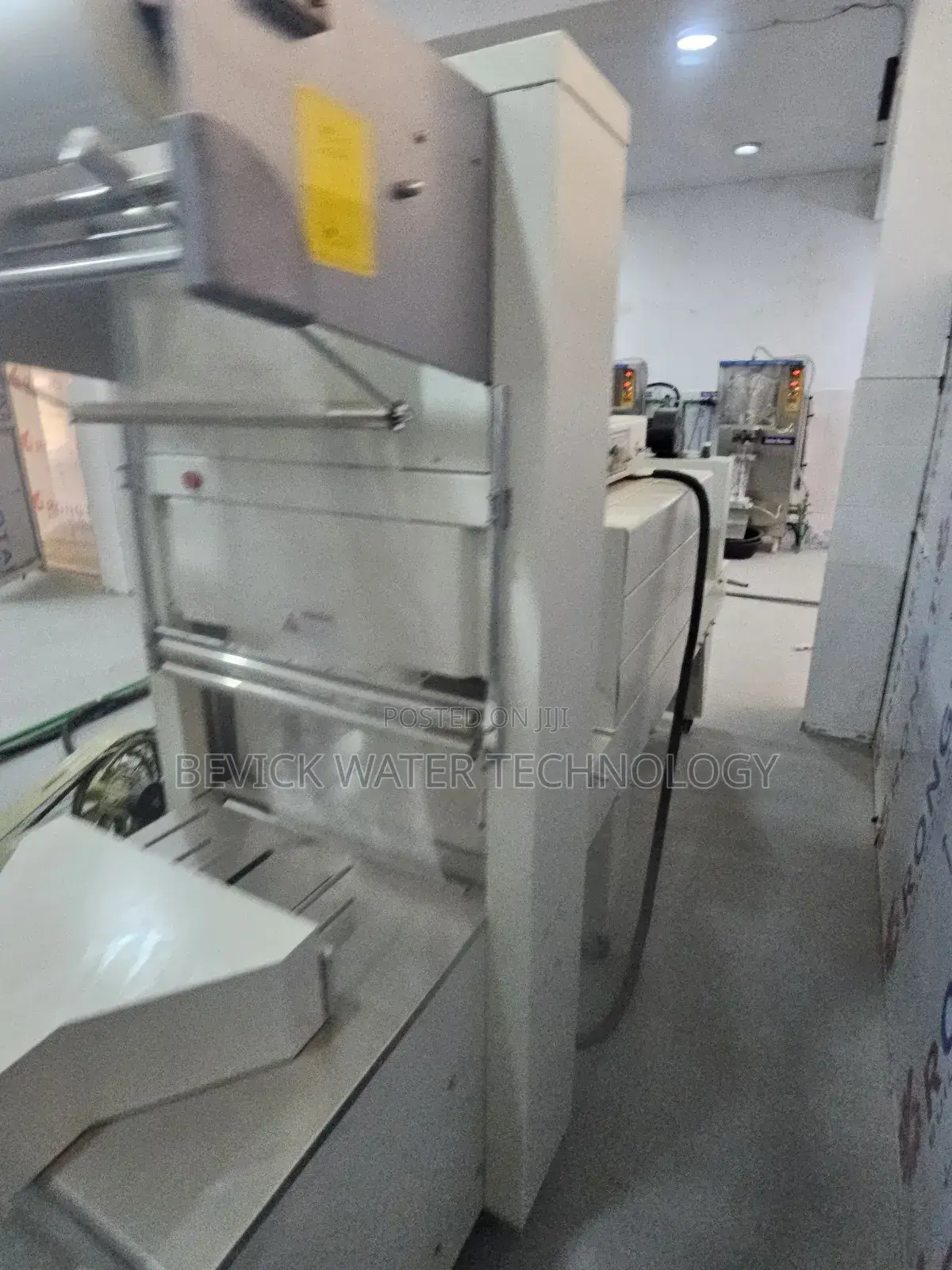 Shrink Wrapper Machine – Improve Packaging Speed