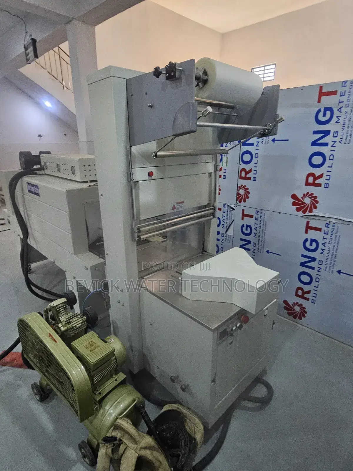 Shrink Wrapper Machine – Improve Packaging Speed