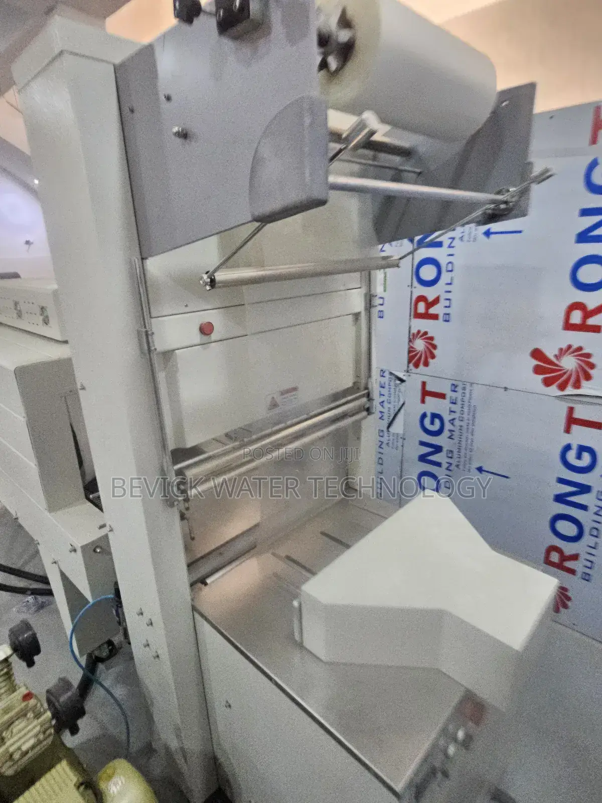 Shrink Wrapper Machine – Improve Packaging Speed
