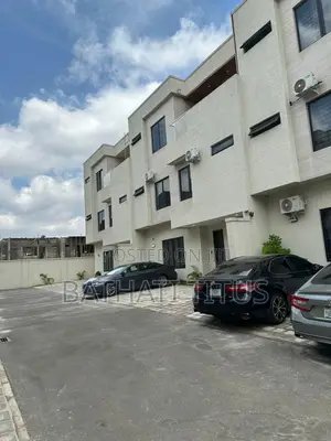 5bdrm Duplex in Jahi for sale