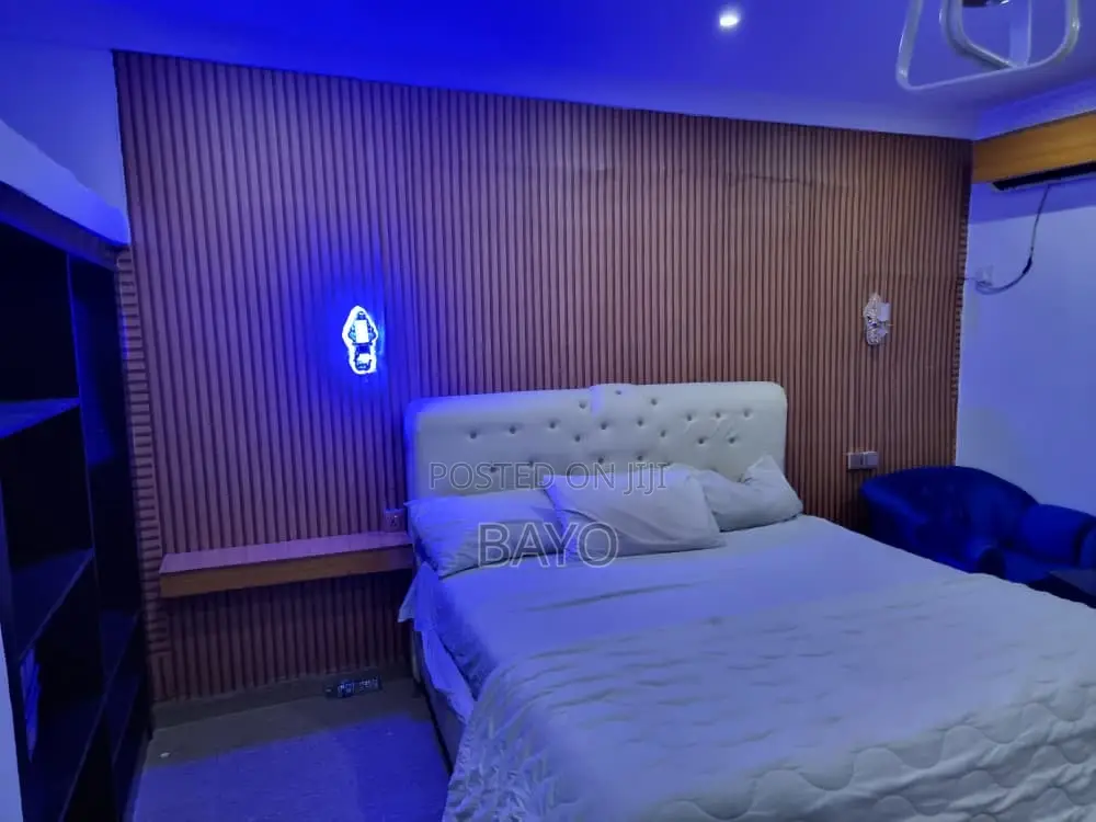 Clean Single Room for Cheap Rate