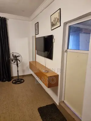 Clean Single Room for Cheap Rate