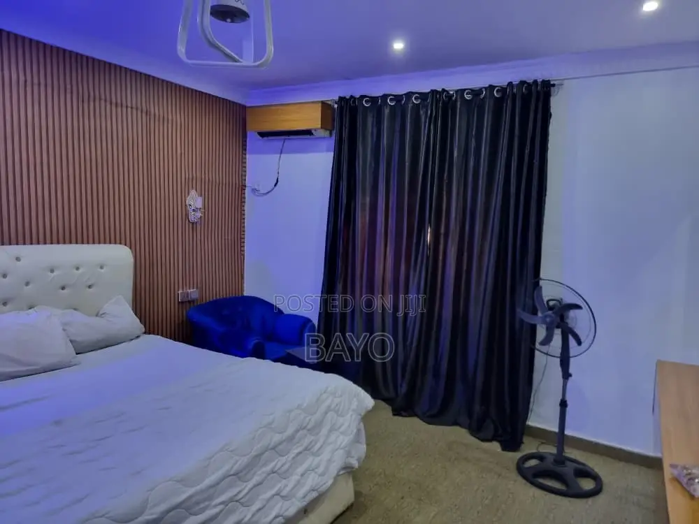 Clean Single Room for Cheap Rate