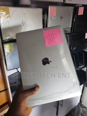 New Laptop Apple MacBook Pro 2016 8GB Intel Core I5 SSD 256GB