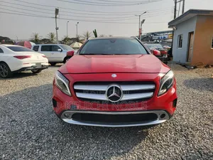 Mercedes-Benz GLA 250 2016 Red