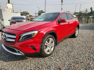 Mercedes-Benz GLA 250 2016 Red
