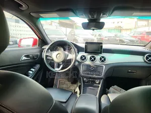Mercedes-Benz GLA 250 2016 Red