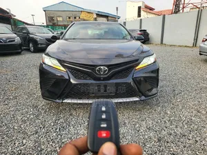 Toyota Camry XSE (2.5L 4cyl 8A) 2019 Black